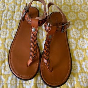 American Eagle Sandals